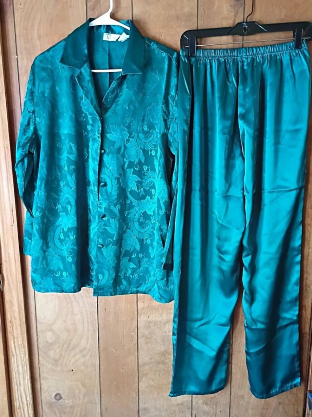 Tesovo Women’s Pajama Set Size M Teal Satin Floral Button Up Long Sleeve Pants